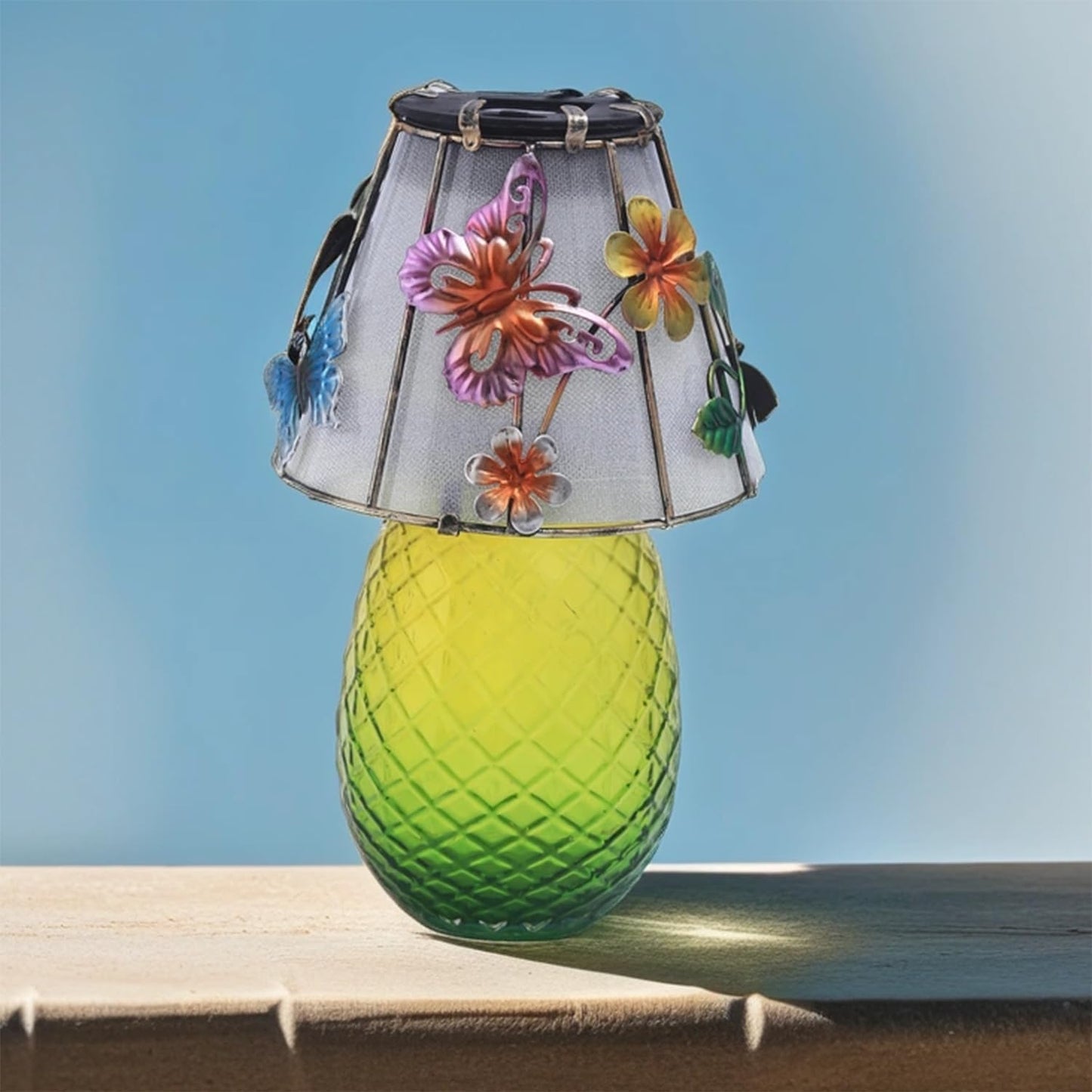 Butterfly Solar Garden Lights Outdoor Decor - Waterproof Tabletop Solar Lamp - Cordless Table Lamps for Garden Patio Porch Yard Backyard Balcony Wedding, Gifts for Mom