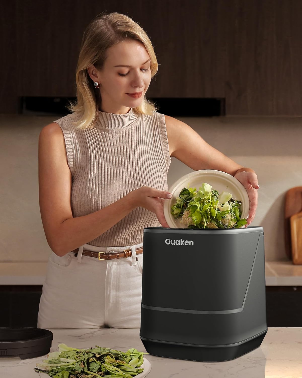 Electric Composter for Kitchen - 4L Countertop Indoor Compost Bin Smart Odorless Turn Kitchen Waste into Fertilizer Compost Maker, Low Noise, Auto-Clean, 2025 Newer Home Food composting Machine Gifts