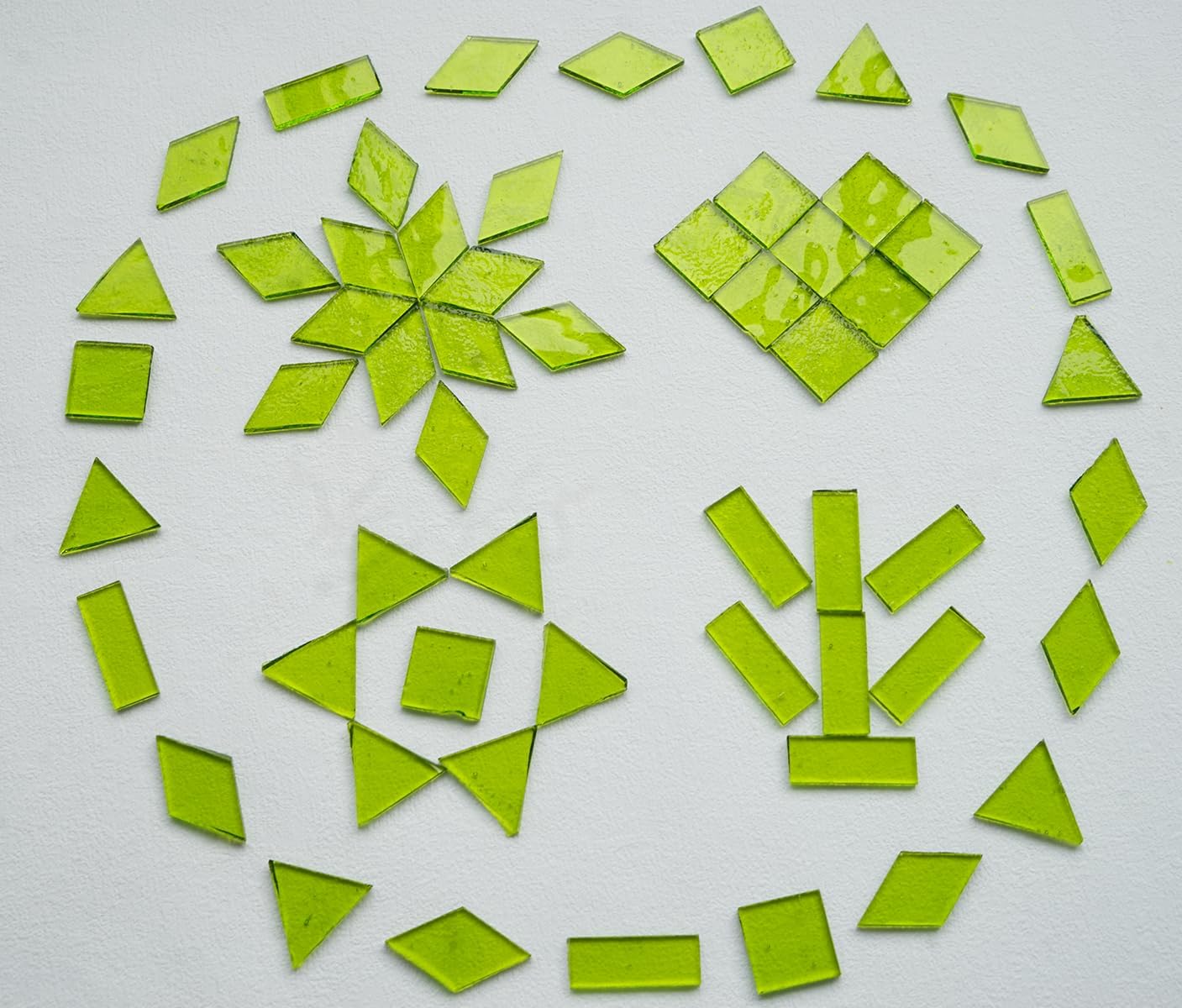 4 Shapes Large Transparent Mosaic Tiles for Mosaic Crafts, 200G Textured Stained Glass Supplies for Glass Mosaic Pieces, 70pcs Bulk Glass Mosaic Tiles for Glass on Glass Project, Green Grass