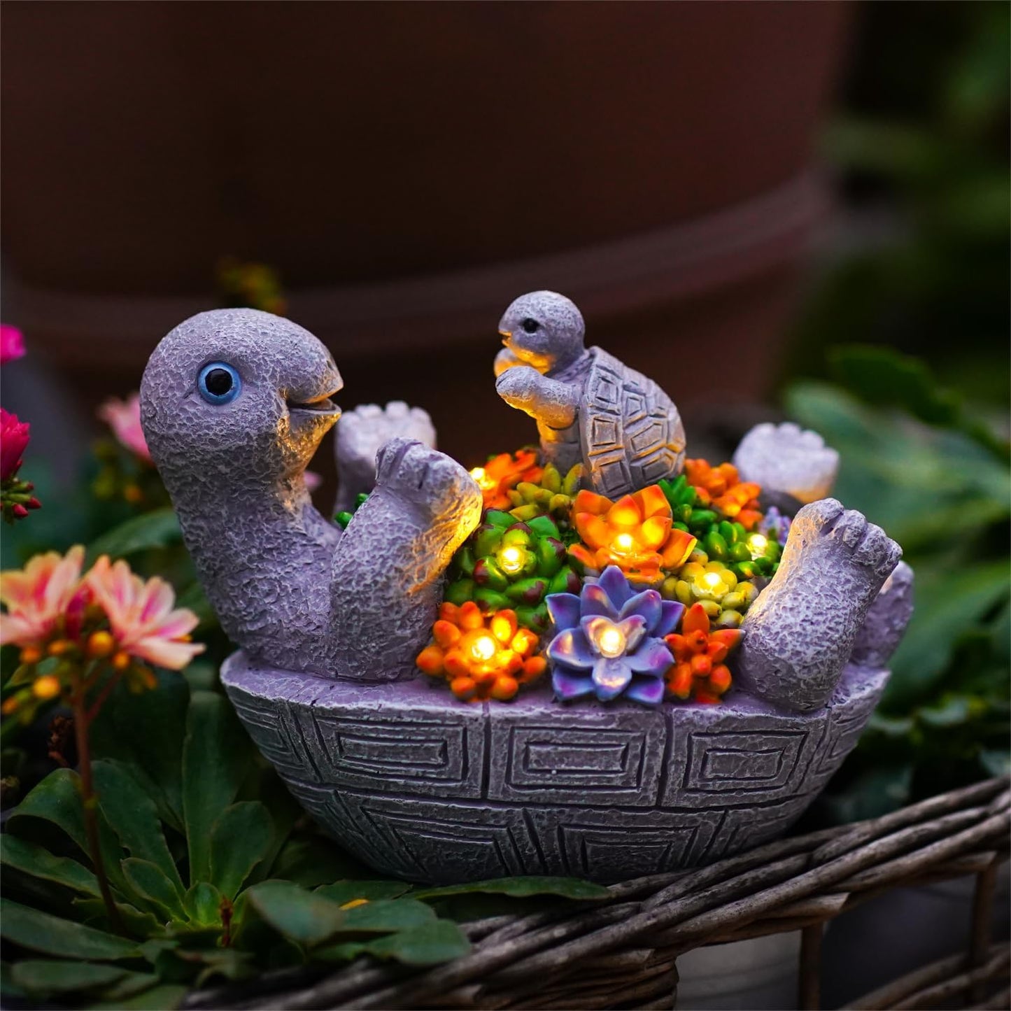Solar Turtle Figurines Garden Decor, Cute Turtle Statue with Baby with 8 LED Solar Lights Garden Lawn Decorations for Patio & Yard, Gifts for Mom