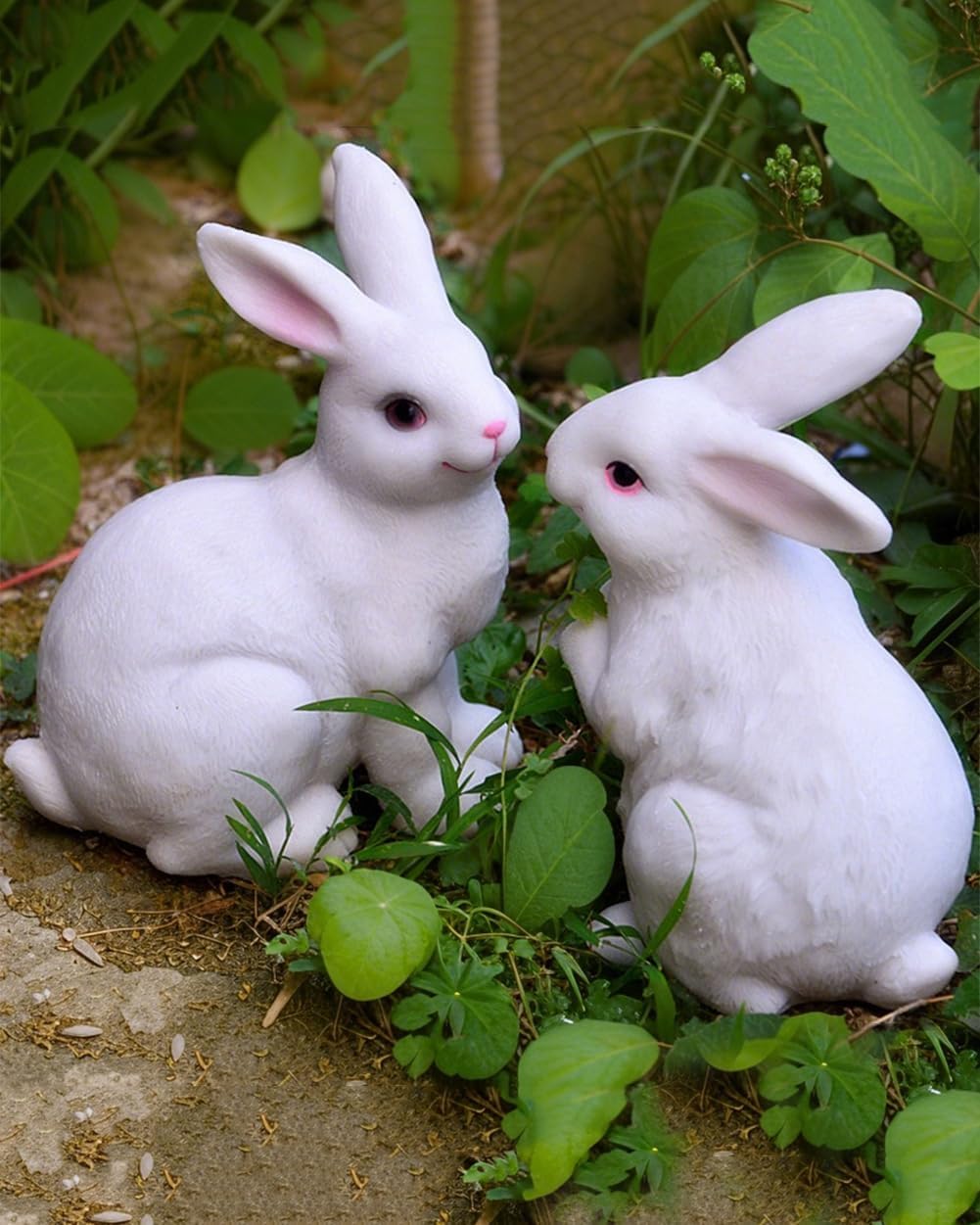 1 Pair Garden Statues Bunny Decor Resin Rabbit Figurine Cute Fairy Garden Decor Outdoor Statues for Patio Yard Porch Balcony Gifts for Women Mom Grandma White