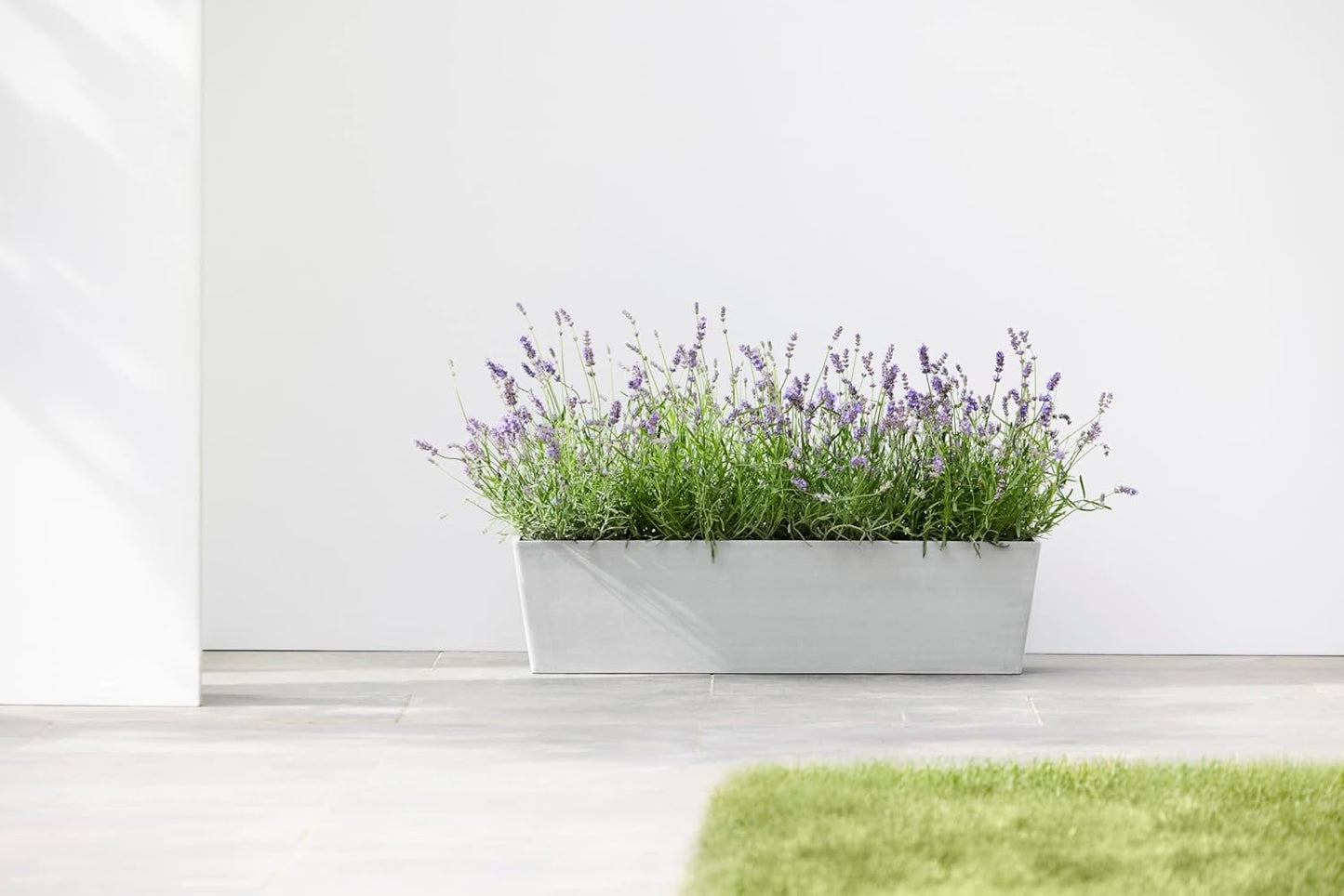 Ecopots Bruges Durable Modern Rectangular Indoor/Outdoor Recycled-Based Composite Flower Pot Planter, White Grey, 31.5"