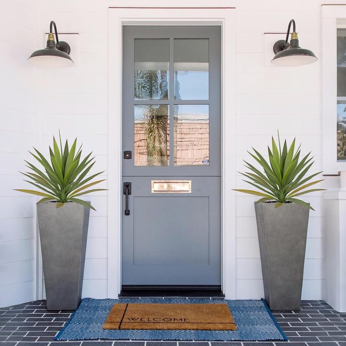 Briful Agave Plant Artificial 20.4'' Faux Agave Plant with Black Pot Outdoor Fake Tropical Plants for Home Office Room Table Garden Front Porch Decor