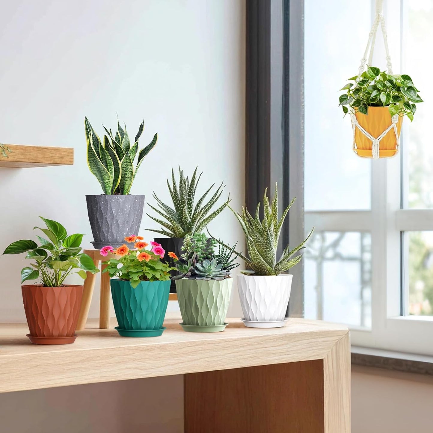7 inch Plant Pots for Indoor Outdoor Plants, 5 Pack Thick Nursery Pots with Drainage Holes and Saucers, 3D Modern Wave Texture Plastic Planter Pots for Flowers and House Plants, Black