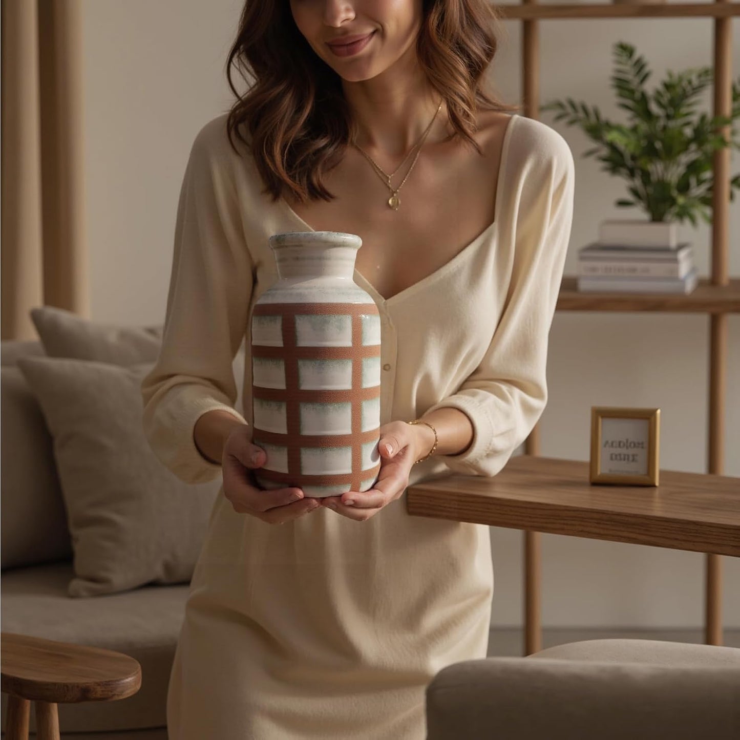 Rustic Farmhouse Ceramic Vase, Pastoral Clay Decor, Boho Vintage Terracotta Vases for Bouquet and Fake Plants, Suitable for Home Decor, Shelf, Dining Table, Living Room, Mantle, Bathroom, 9.6 Inch