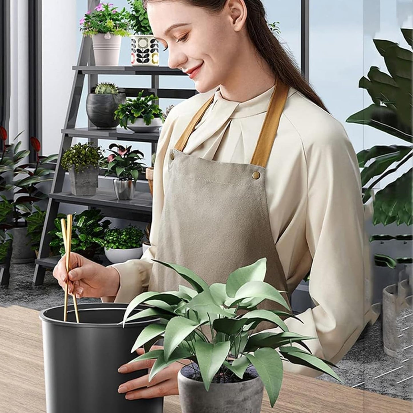 Smart Kitchen Electric Composter,2.5L Auto Food Cycler with Single Button,Home and Kitchen Composting Bin,Compost Machine,for Countertop,Counter,110V