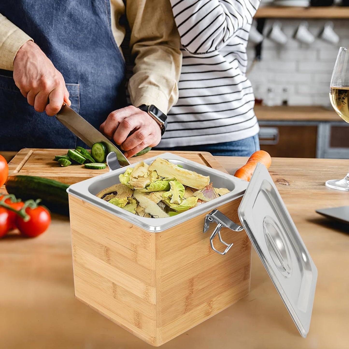 AQQHSAIN Compost Bin with Lid 0.8 Gal Countertop Compost Kitchen Scrap Indoor Large Compost Bucket Kitchen Odorless Smell Proof Composter with Stainless Steel Insert (Brown, 3L)