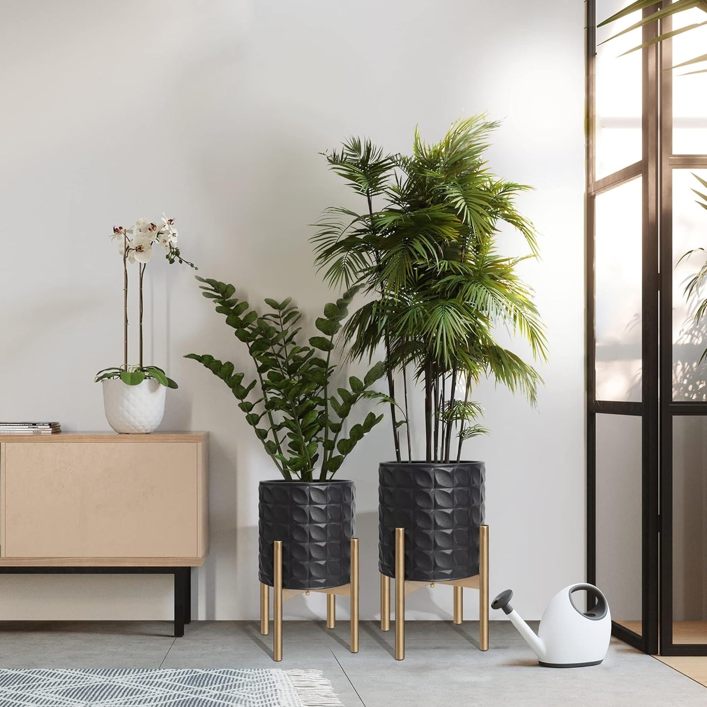 Oakrain Planters for Indoor Plants, Set of 2 Decorative Metal Planter Pots, Mid Century Modern Planter with Stand for Living Room, Office, Garden or Balcony, Black, 8"&10"