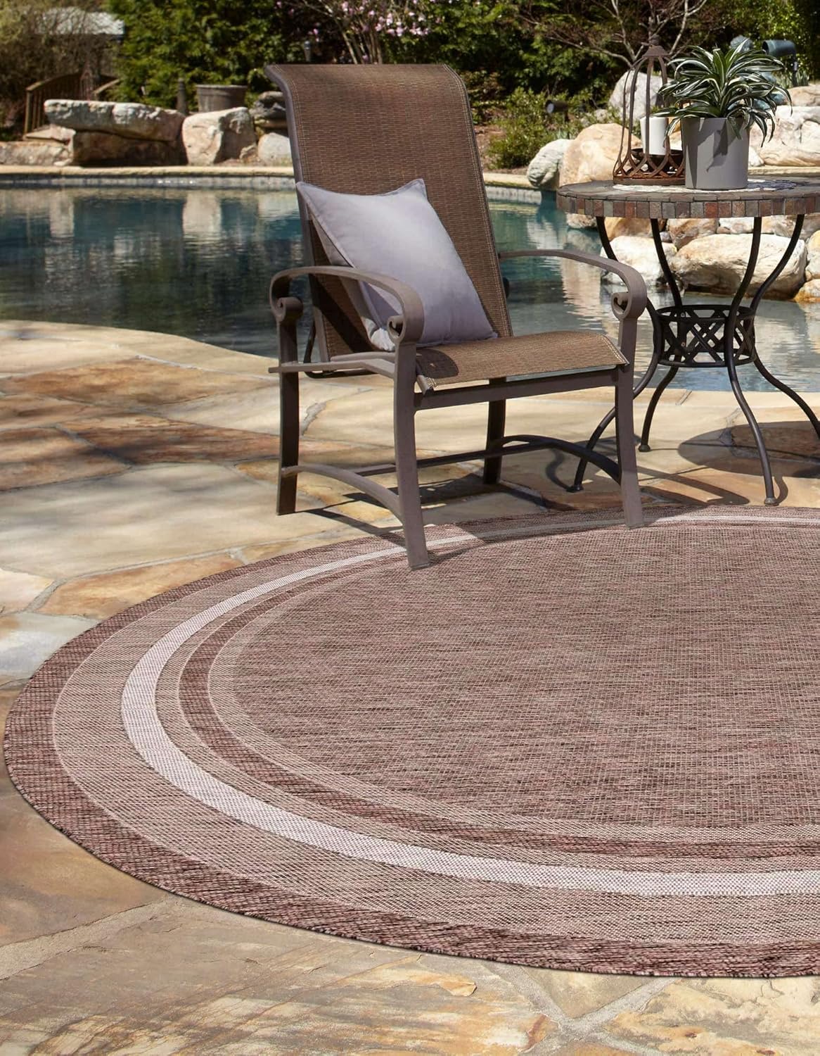 Unique Loom Outdoor Border Collection Area Rug - Soft Border (7' 10" Round Brown/Ivory)