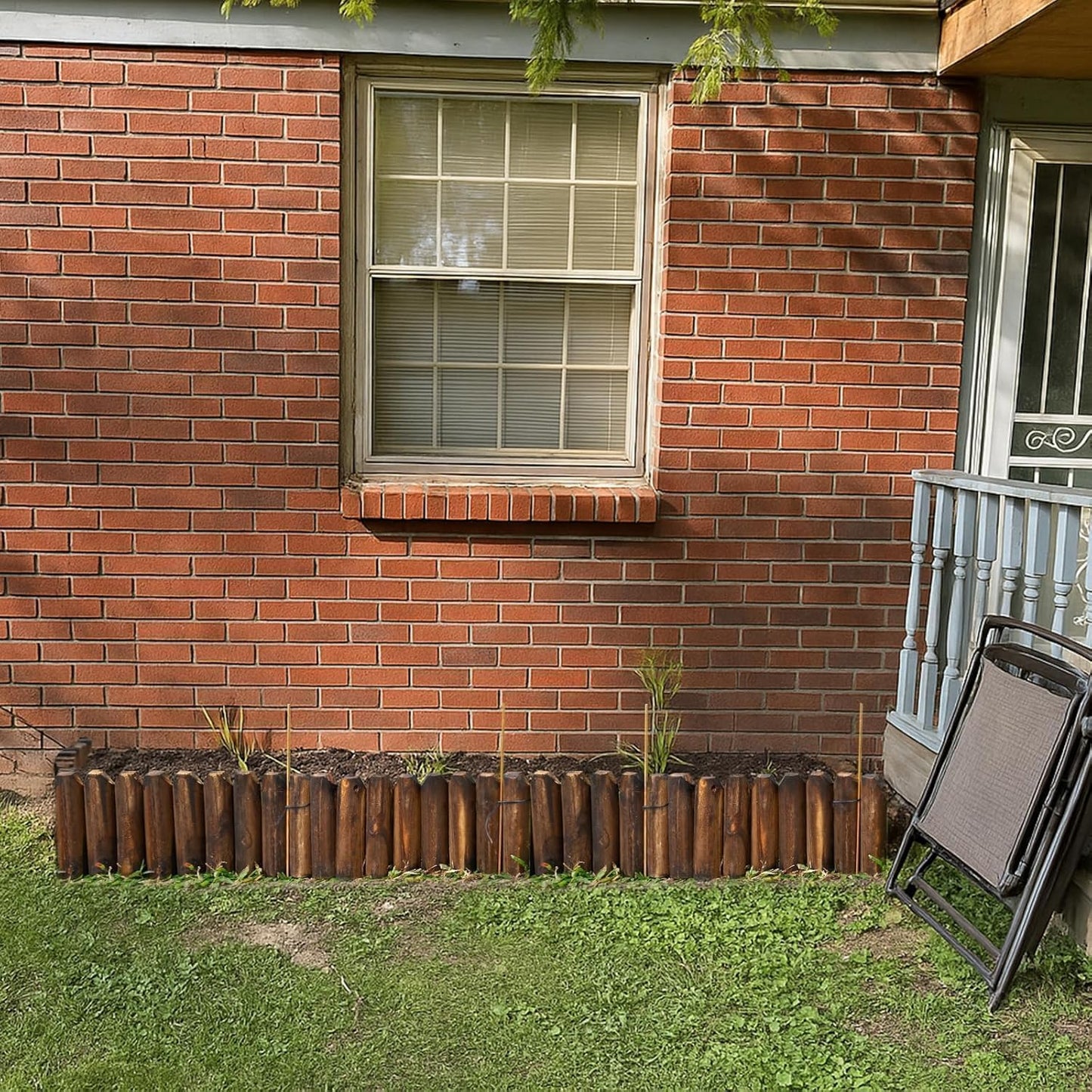 Wood Garden Edging, Wooden Fence Border Decorative Small Picket Panels for Flower Bed Barriers and Landscape Fencing (2 Pack)