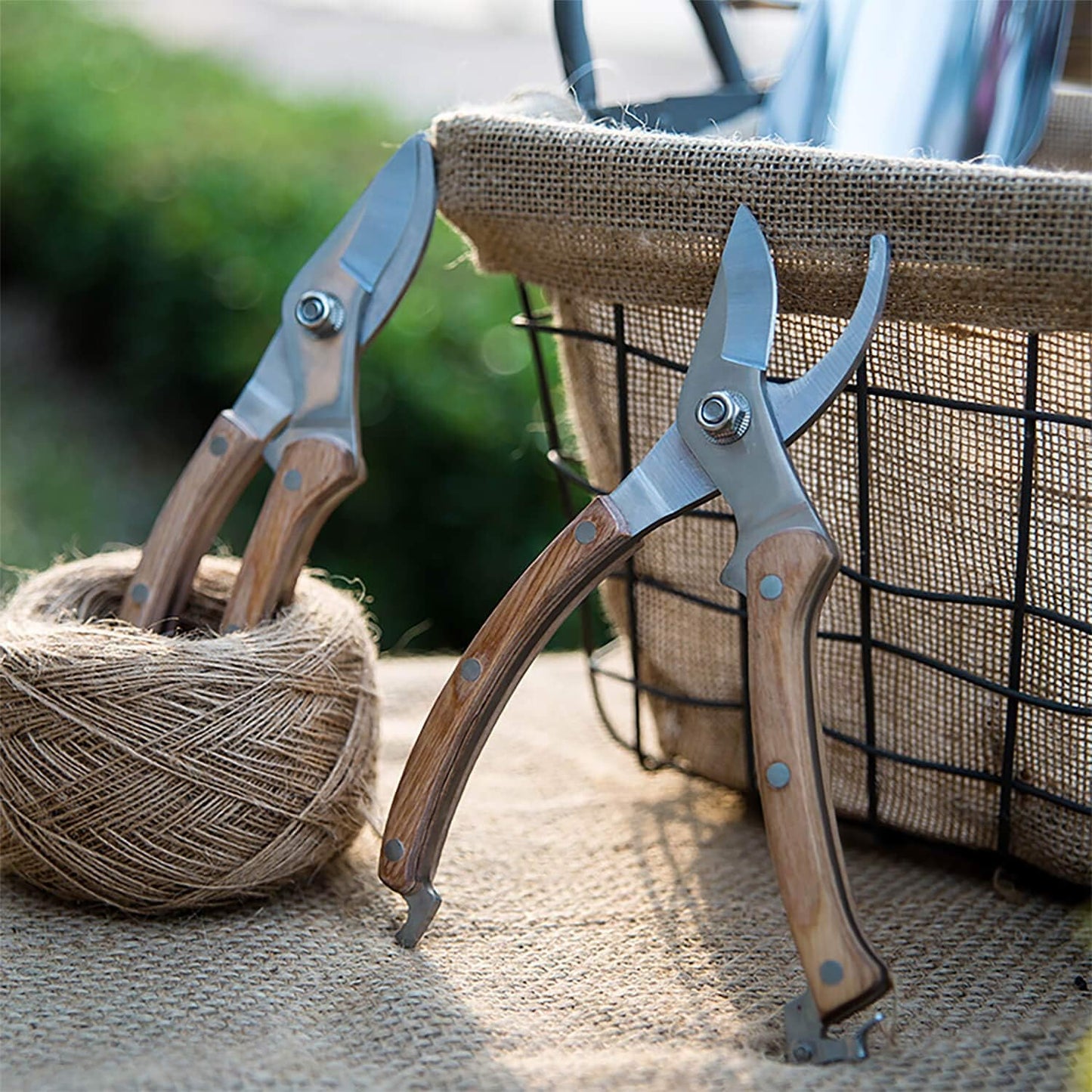 BUGUI Wood Handle Pruning Shears, SK-5 Steel Blade, 1-inch Cutting Capacity, Sharp, Well Designed Garden Shears, 8"