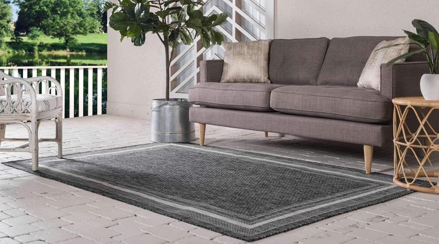 Unique Loom Outdoor Border Collection Area Rug - Soft Border (5' 3" x 8' Rectangle, Black/ Ivory)