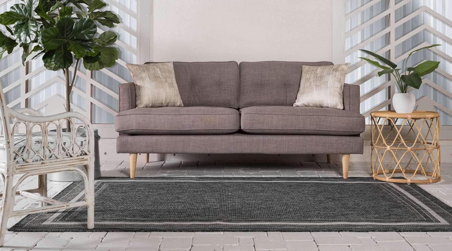 Unique Loom Outdoor Border Collection Area Rug - Soft Border (6' 1" x 9' Rectangle, Black/ Ivory)