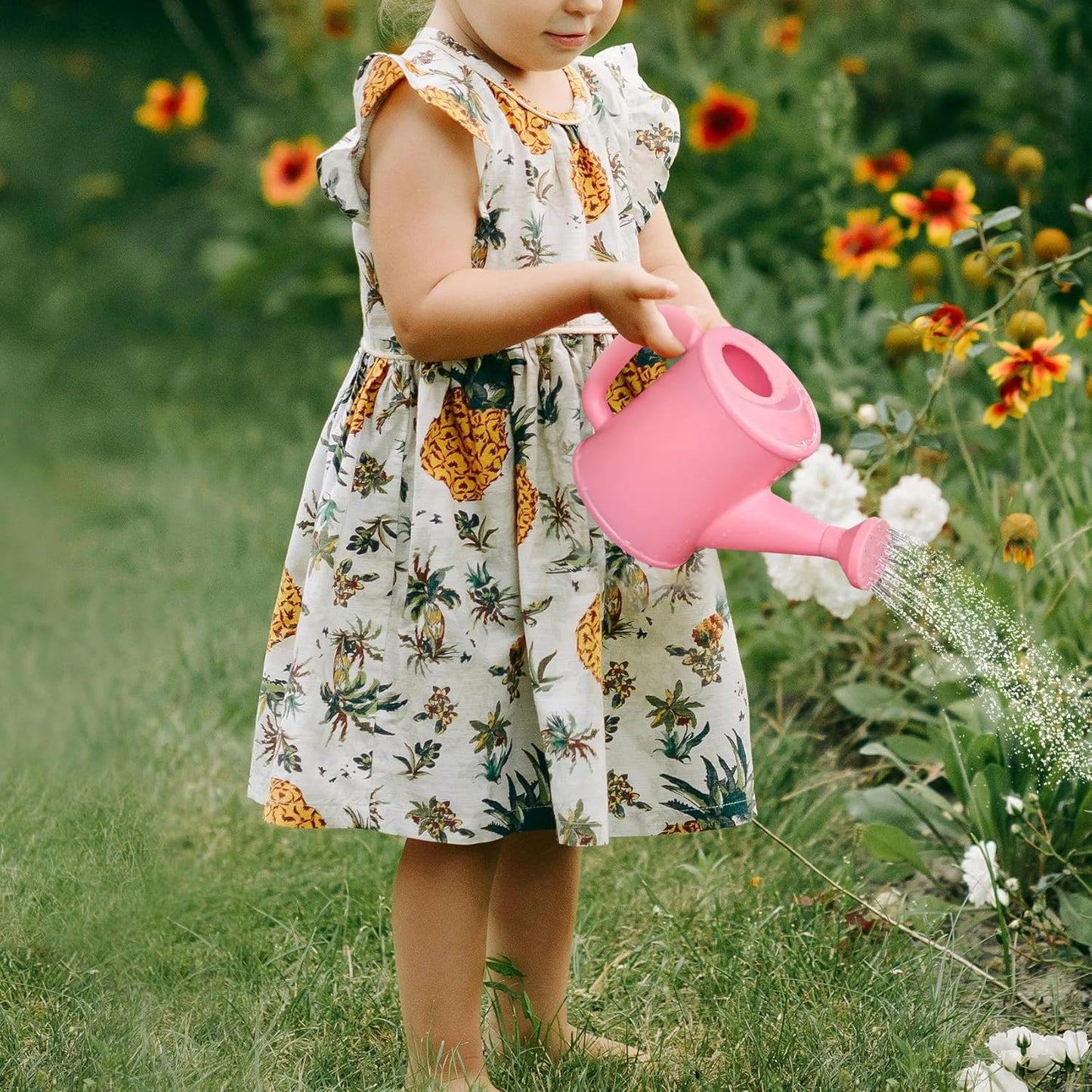 Small Watering Can for Kids, 700ml/23.7 Oz Plastic Watering Can for Indoor Plants Garden Flower (Pink)
