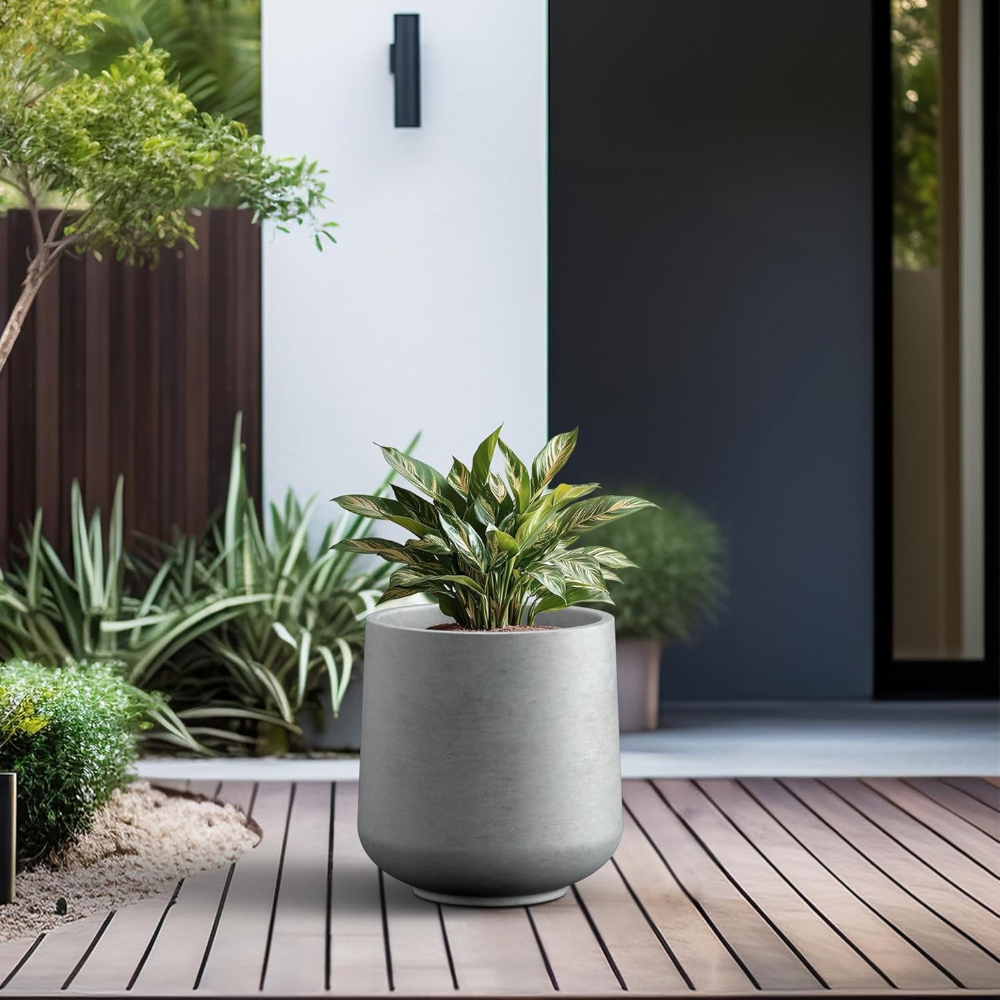 Kante 15.3" Dia Round Concrete Planter,Large Planter Pots Containers with Drainage Holes for Patio, Balcony, Backyard, Living Room