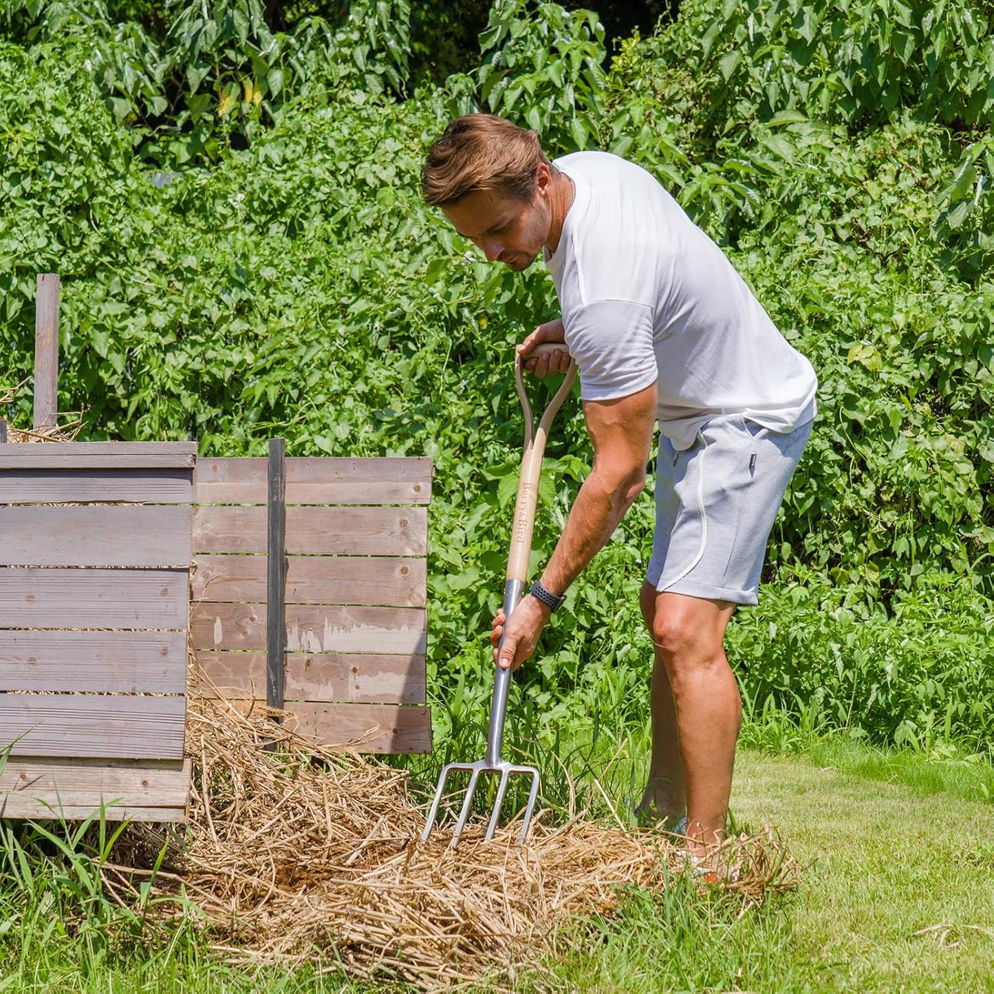 Berry&Bird Gardening Digging Fork, 4-Tine Stainless Steel Pitchfork, 43.9" Heavy Duty Spading Fork with D-Grip Handle and Ergonomic Ash Wood Handle for Digging, Planting, Cultivating, Aerating