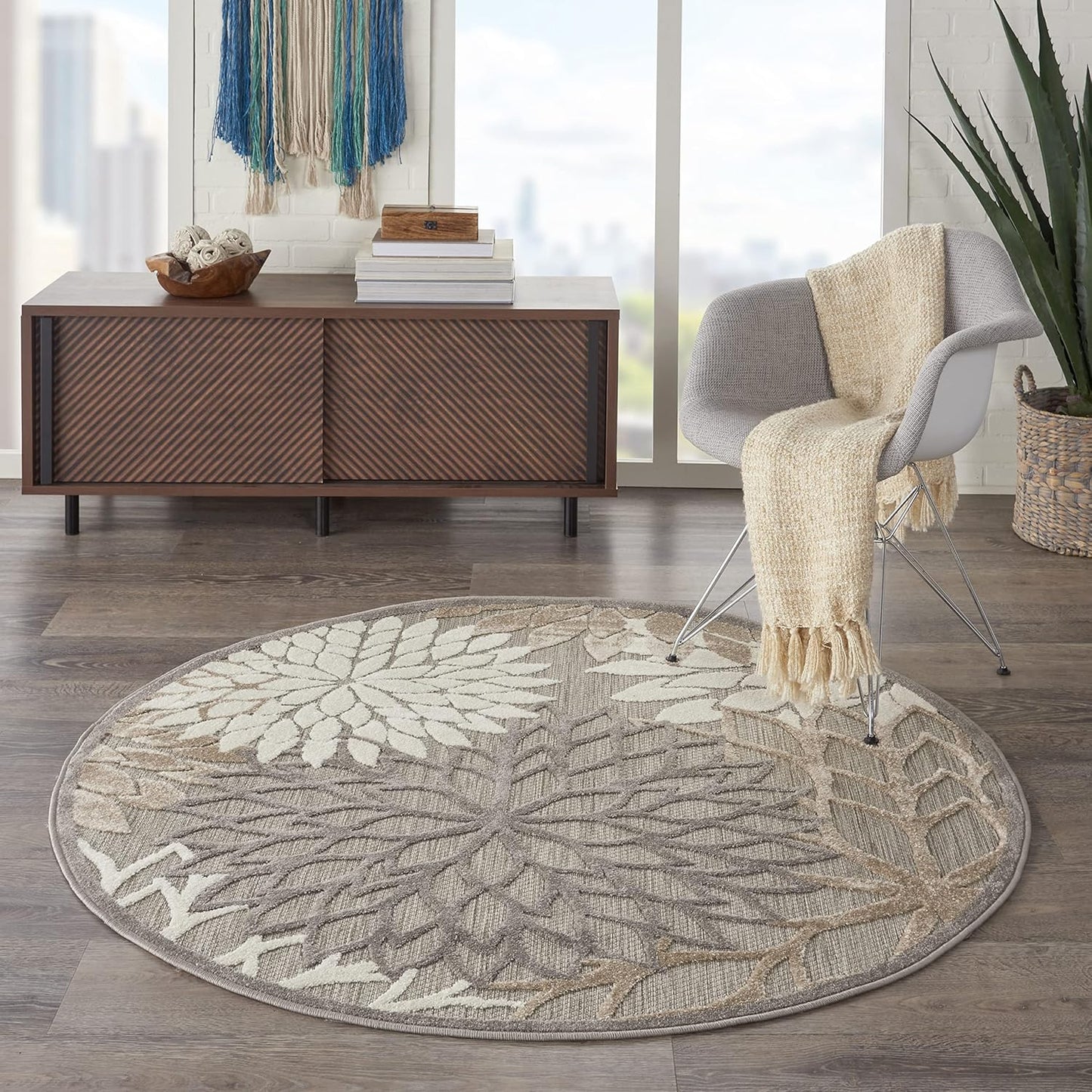 Nourison Aloha Indoor/Outdoor Area Rug 4', Natural, Round Tropical Botanical Easy -Cleaning Non Shedding Bed Room Living Room Dining Room Deck Backyard Patio
